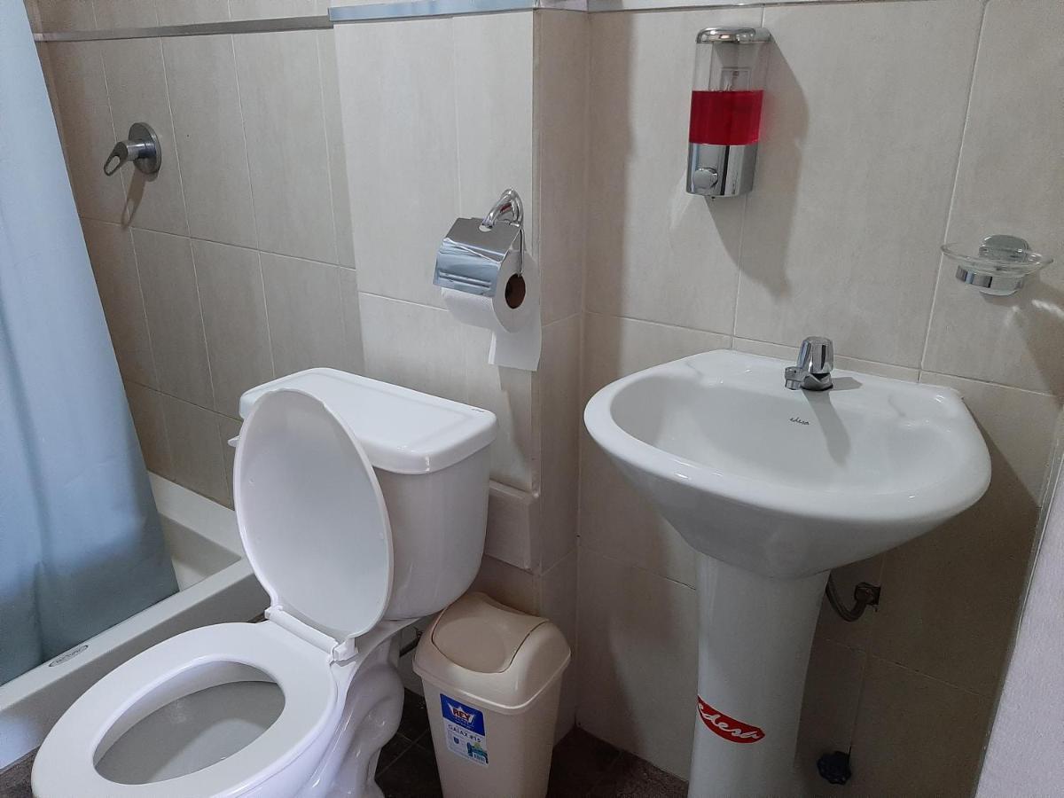 Hostal Paukar โอตาวาโล ภายนอก รูปภาพ